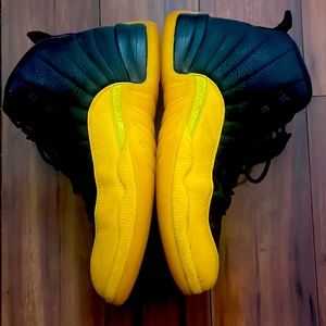 COPY - Yellow And Black Jordan 12s (Size 11)